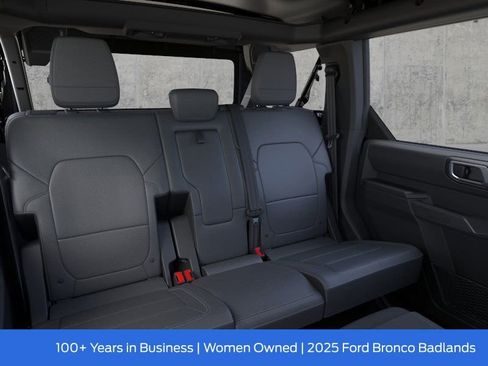 New 2025 Ford Bronco Badlands image 13