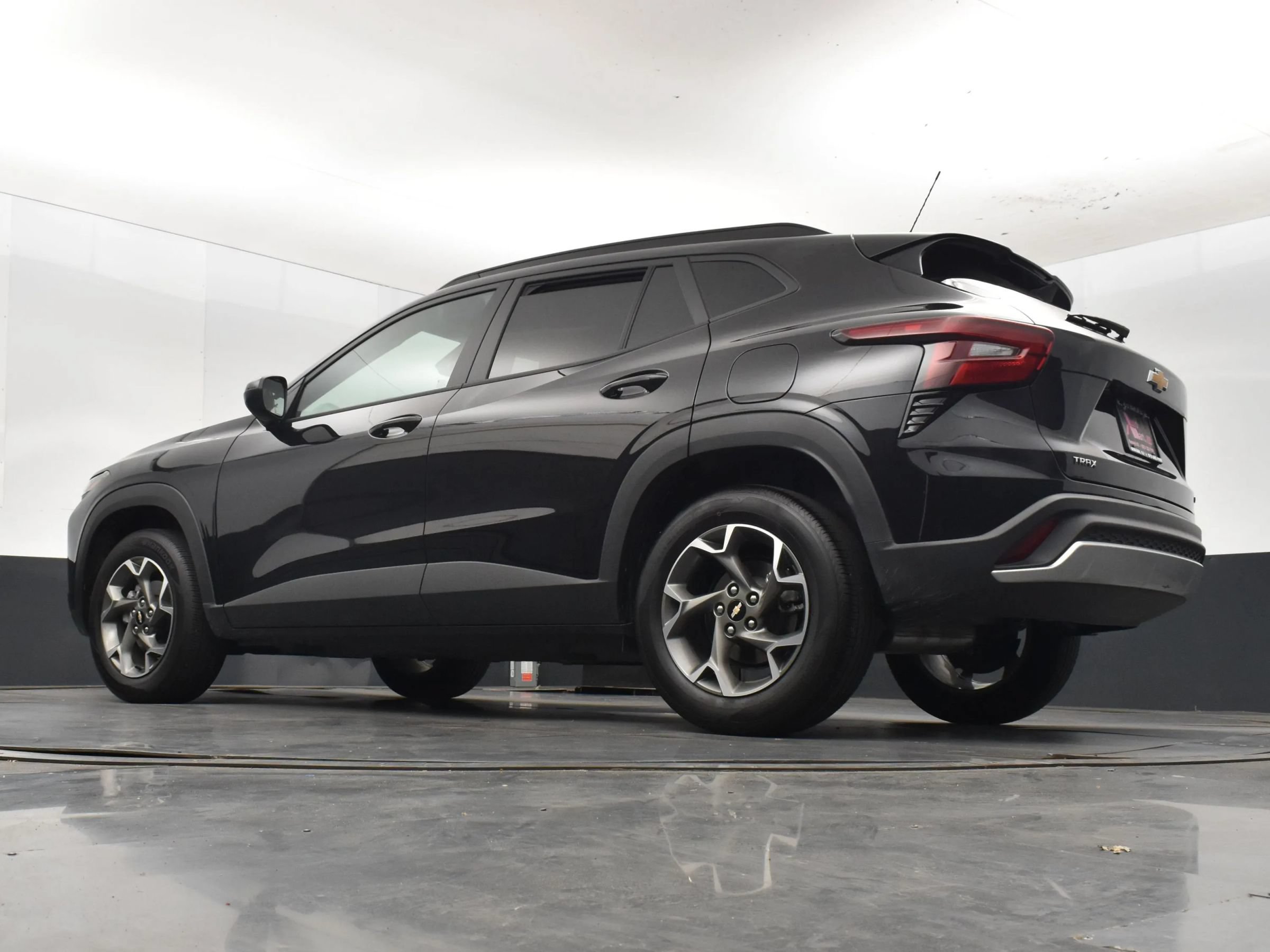 Used 2026 Chevrolet Trax LT FWD image 12