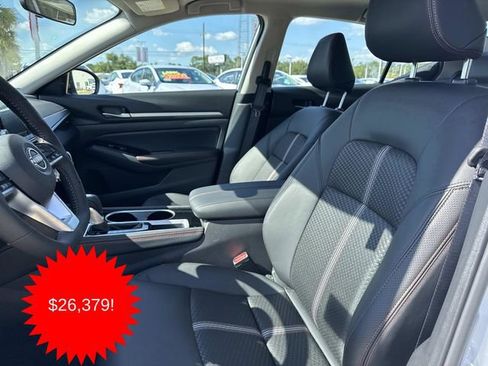New 2025 Nissan Altima 2.5 SR image 8