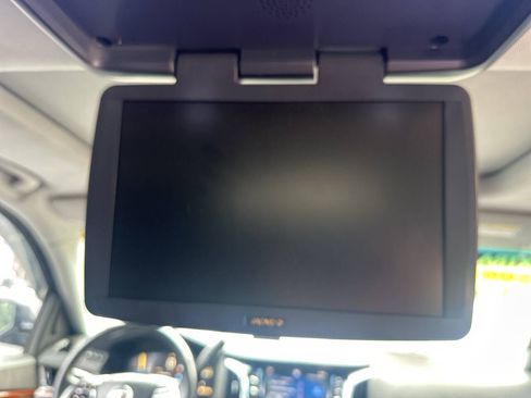 Used 2015 Cadillac Escalade ESV Luxury image 30