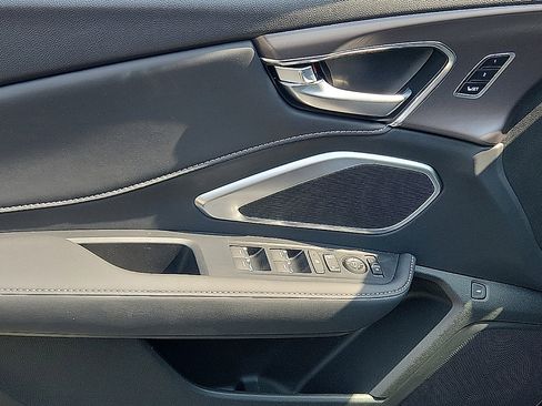 New 2026 Acura RDX SH-AWD image 12