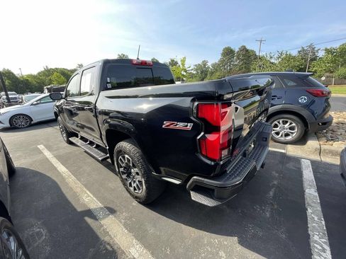 Used 2023 Chevrolet Colorado Z71 w/ Z71 Convenience Package 2 AWD/4WD image 4