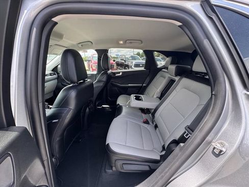 Used 2024 Ford Escape SE FWD image 12