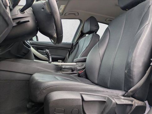 Used 2015 BMW 320i Sedan RWD image 13