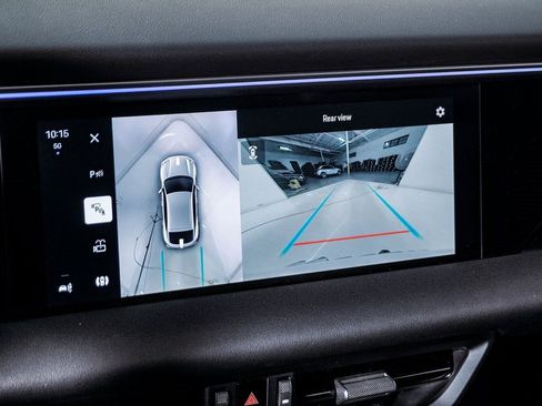 Certified 2025 Porsche Macan Electric image 23