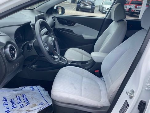 Used 2023 Hyundai Kona SEL FWD image 6