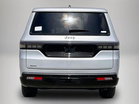 New 2026 Jeep Grand Wagoneer L Limited w/ Premium Group II AWD/4WD image 3