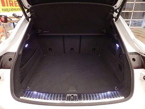 Used 2023 Porsche Cayenne GTS image 9