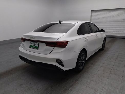 Used 2024 Kia Forte LXS w/ LXS Technology Package FWD image 9