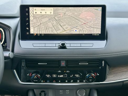 New 2026 Nissan Rogue Platinum image 4