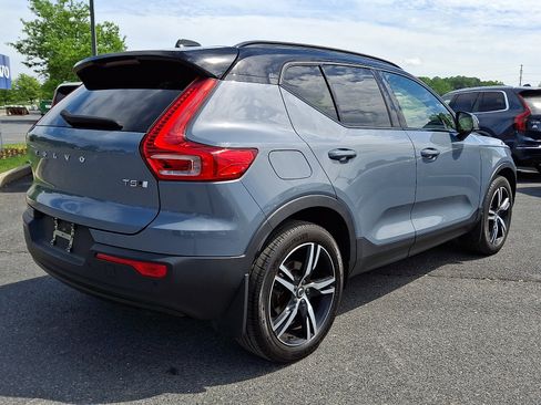 Used 2021 Volvo XC40 T5 R-Design w/ Climate Package AWD/4WD image 6
