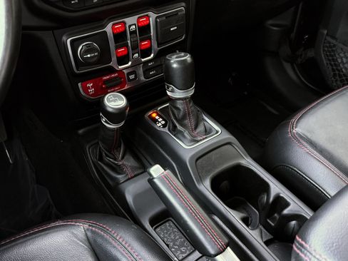 Used 2020 Jeep Wrangler Unlimited Rubicon w/ Quick Order Package 28Y Recon AWD/4WD image 46