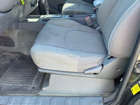 Used 2018 Nissan Frontier SV w/ Value Truck Package image 15