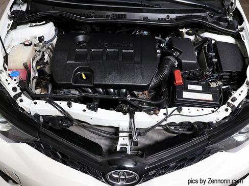 Used 2017 Toyota Corolla iM image 31