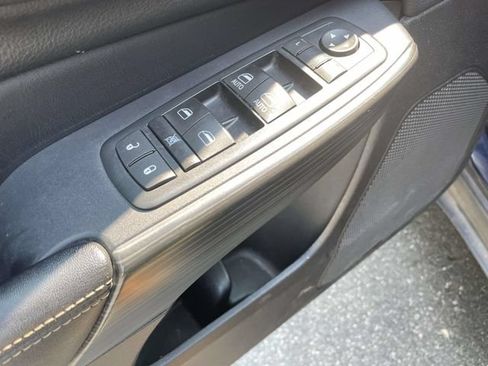 Used 2016 Jeep Cherokee Limited AWD/4WD image 22