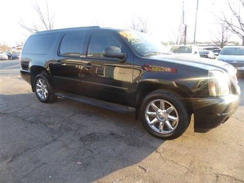 Used 2014 GMC Yukon XL Denali image 5