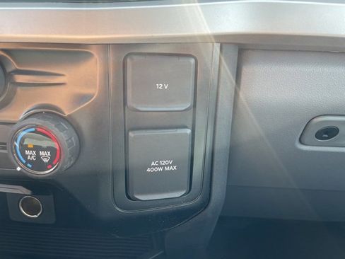 New 2025 Ford F350 XLT image 39