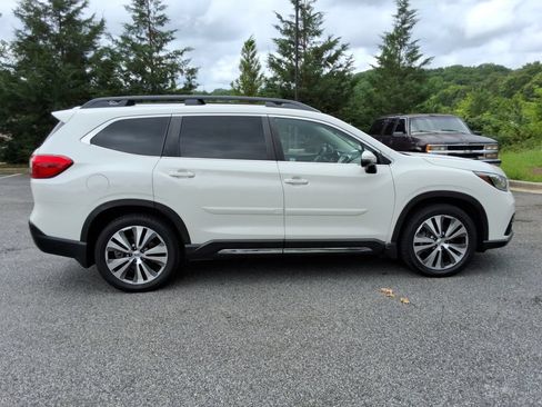 Used 2021 Subaru Ascent Limited w/ Technology Package AWD/4WD image 4