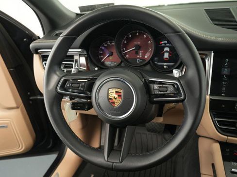 Used 2022 Porsche Macan S image 37