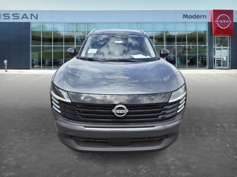 New 2026 Nissan Kicks SV image 2