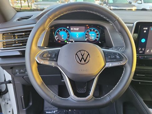 Used 2024 Volkswagen Atlas Cross Sport SE w/ Black Wheel Package image 17