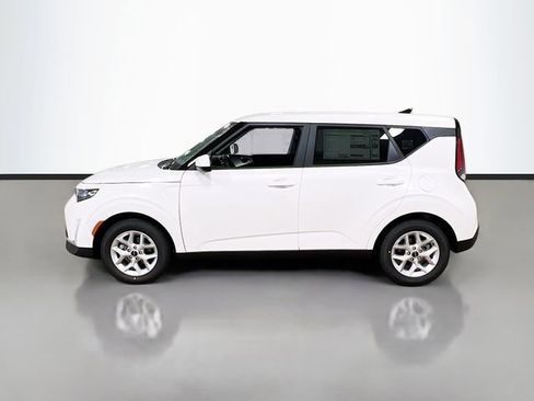New 2025 Kia Soul LX w/ LX Technology Package image 4