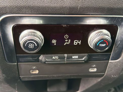 Certified 2024 GMC Yukon SLT RWD image 30