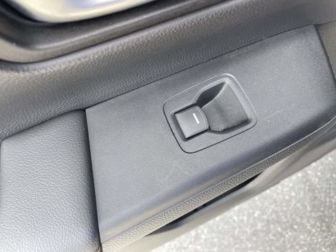 Used 2025 Honda CR-V Sport image 17