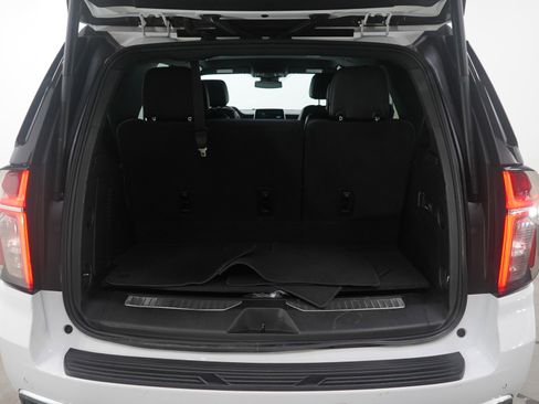Used 2024 Chevrolet Tahoe Premier AWD/4WD image 19