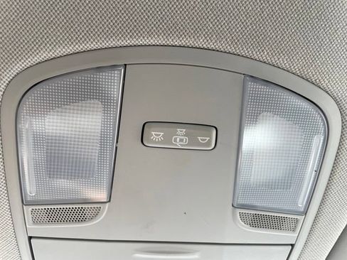 Used 2020 Hyundai Elantra SE FWD image 32