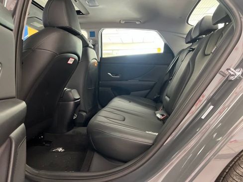 New 2026 Hyundai Elantra Limited FWD image 16