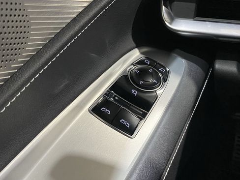 Used 2024 Chevrolet Corvette Stingray Preferred Cpe w/ Z51 Performance Package RWD image 10