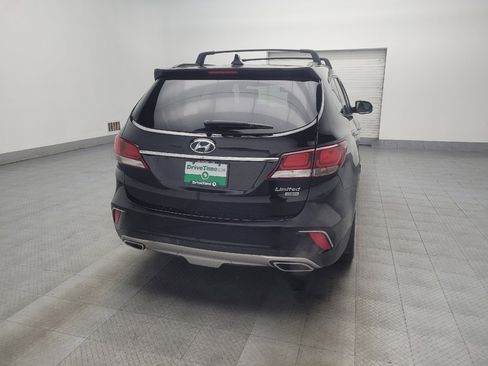 Used 2017 Hyundai Santa Fe Limited image 7