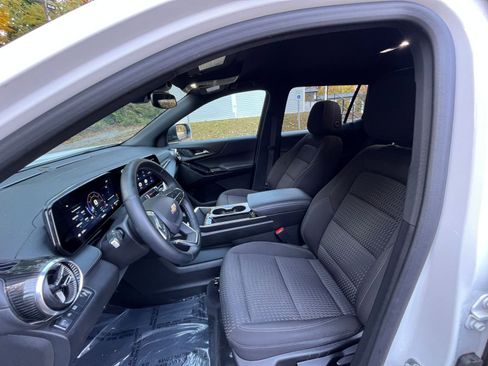 Used 2025 Chevrolet Equinox LT image 23