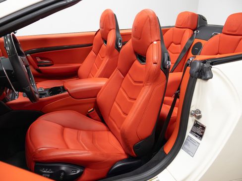 Used 2018 Maserati GranTurismo Sport image 6