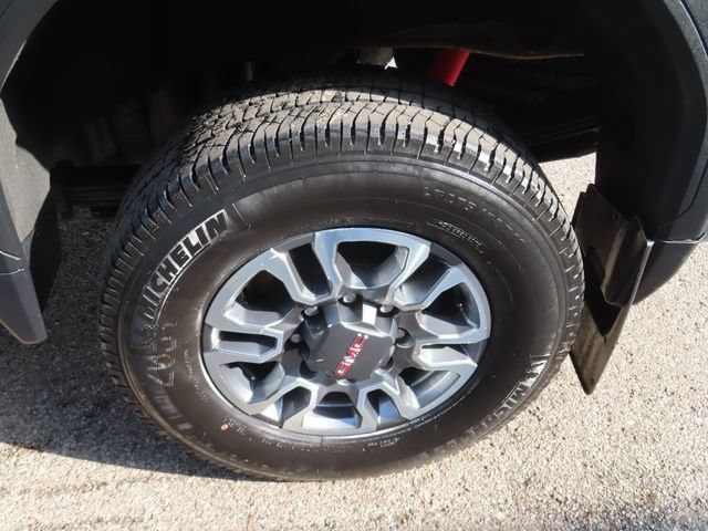 Used 2022 GMC Sierra 2500 SLT w/ X31 Off-Road Package AWD/4WD image 15