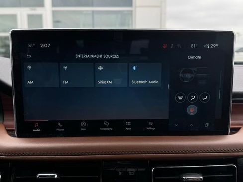 Certified 2023 Lincoln Nautilus Reserve image 35