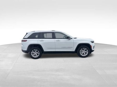 Used 2023 Jeep Grand Cherokee Limited image 6