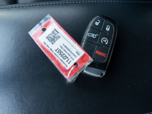 Used 2019 Jeep Grand Cherokee High Altitude AWD/4WD image 31