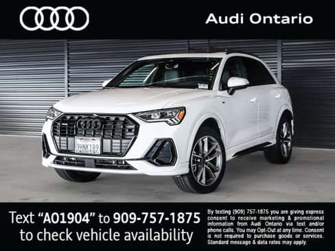 Used 2023 Audi Q3 2.0T Premium w/ Black Optic Sport Package image 1