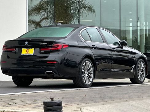 Used 2022 BMW 530i RWD image 3