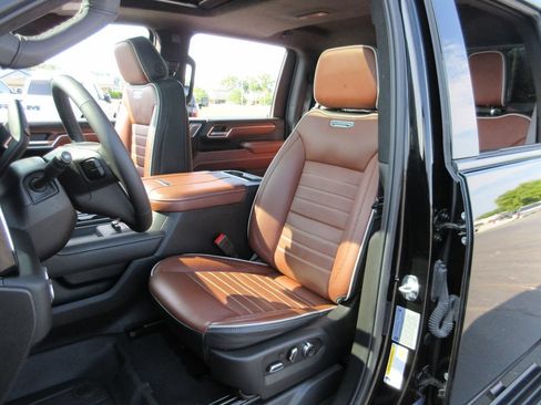 Used 2024 GMC Sierra 2500 Denali Ultimate w/ Max Trailering Package AWD/4WD image 23
