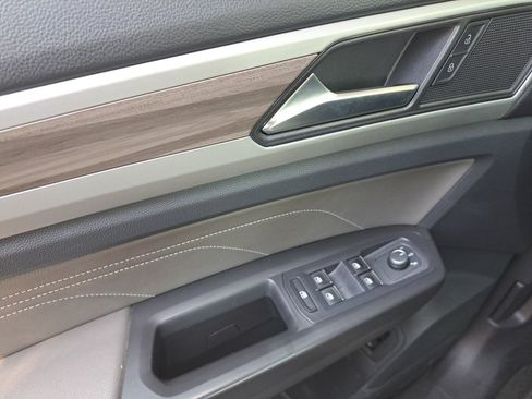 Used 2022 Volkswagen Atlas SEL AWD/4WD image 34