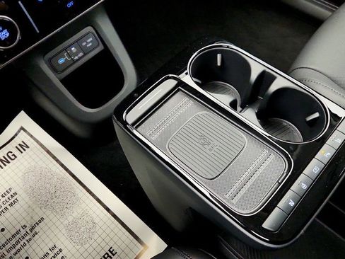 Used 2025 Hyundai Ioniq 5 SEL image 14