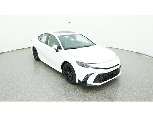 Used 2025 Toyota Camry SE w/ Multimedia Upgrade Package FWD image 17
