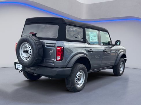 New 2025 Ford Bronco 4-Door image 9