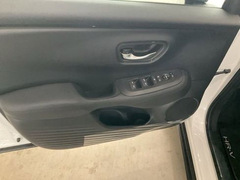 New 2026 Honda HR-V LX image 4