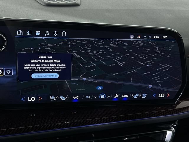 New 2027 Chevrolet Traverse RS w/ LPO, Floor Liner Package FWD image 15
