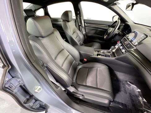 Used 2022 Honda Accord Sport image 25