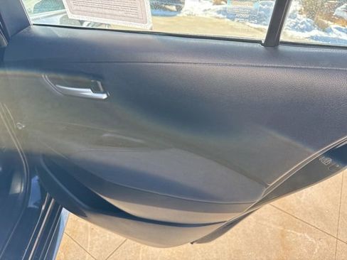 Used 2021 Toyota Corolla LE image 27